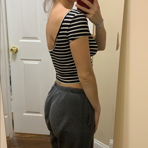 3 for $25 - Cropped guess stripped top - Picture 2 of 8